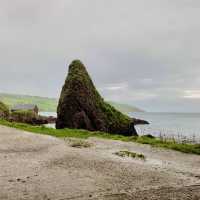 💚🧡 Cave & Beach - Quaint Cushendun Caves 🏝️