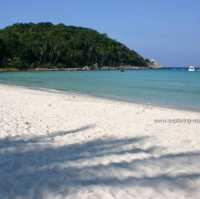 SEA THROUGH WATER AT PULAU PERHENTIAN