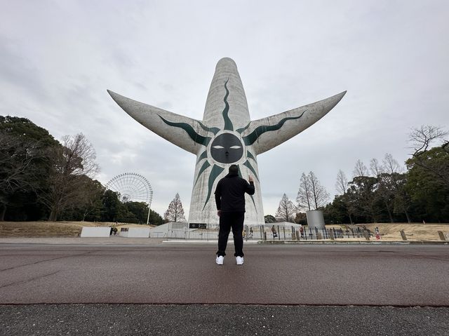 日本大阪｜萬博紀念公園中的巨塔
