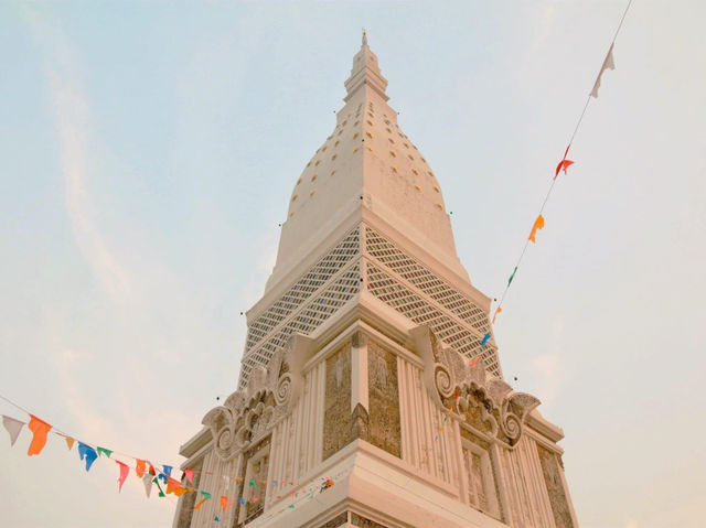 สักการะ พระธาตุท่าอุเทน พระธาตุประจำวันศุกร์