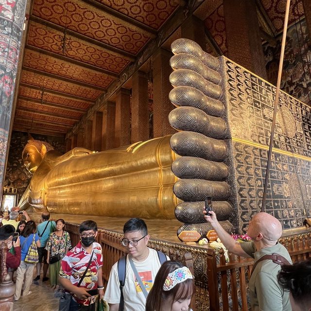 泰國必去景點大皇宮和臥佛寺！！！