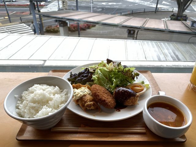滋賀・大津。大津駅直結。地産地消型レストラン『THE CALENDAR（ザ・カレンダー）』