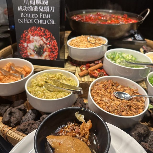 台北美食，晶華酒店Buffet 柏麗廳，異國料理種類多、海鮮新鮮、生魚片、壽司🍣、甜點任選！