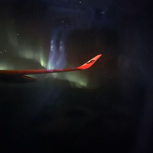 【フィンランド上空】飛行機からのオーロラ