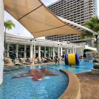 Review โรงแรม Holiday Inn Pattaya