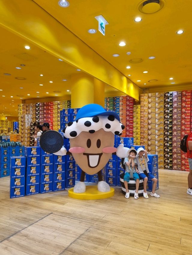 명동의 알록달록한 사진맛집 1순위인 곳