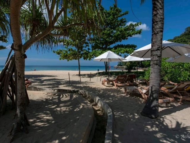 โรงแรมสวยสไตล์ชิโนโปรตุกีส ทำเลติดหาดกะรน 