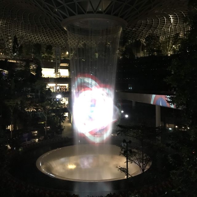 An amazing Jewel Changi