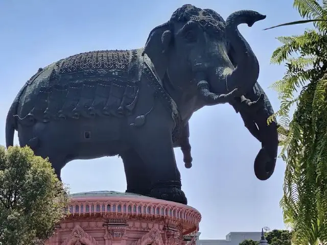 エラワン博物館