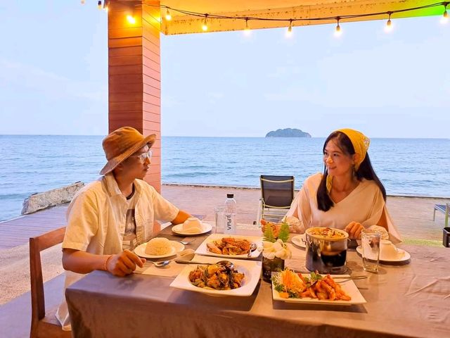 #ที่พักวิวสุดปัง ติดทะเลคลองวาฬ  Lipda Resort 
