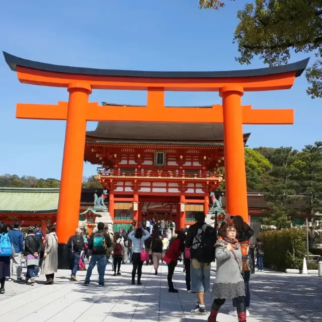 層層堆疊千本鳥居