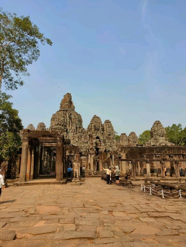 ✨ Exploring the Ruins of Bayon Temple