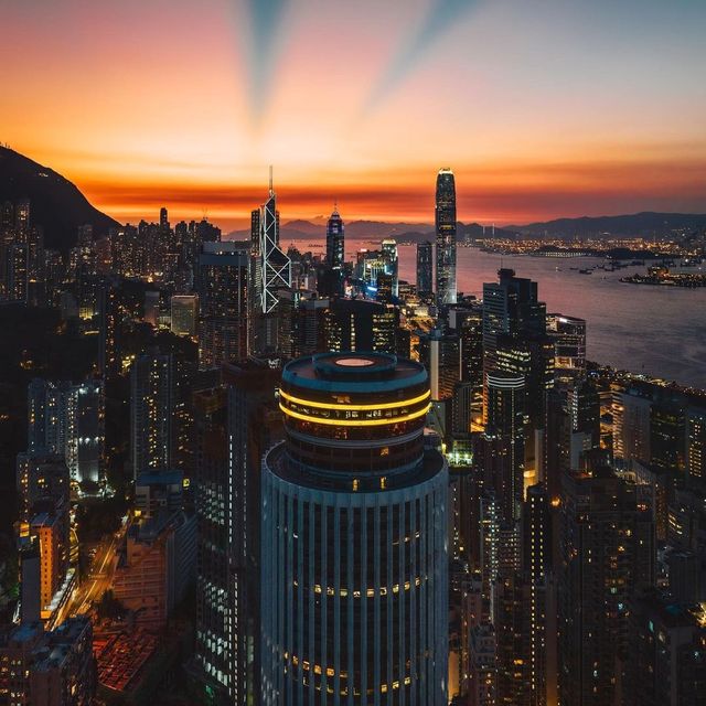 City of Tall Buildings: The Pulsating Nightli