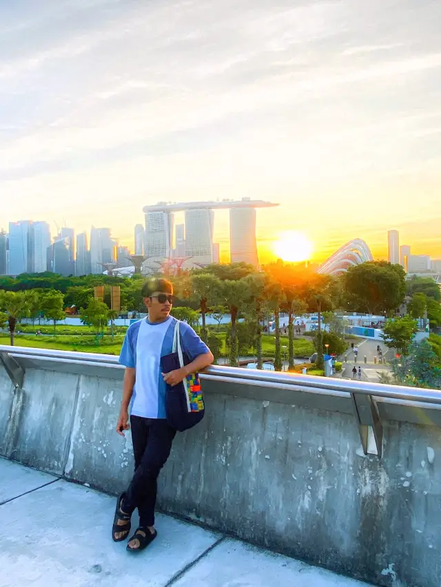 Seeing Singapore From Marina Barrage