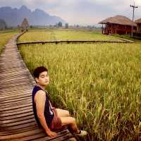 เวียงธารา ที่พักท่ามกลางทุ่งนา แลนด์มาร์ควังเวียง 