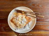 Febb Coffee x Croissant 