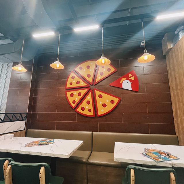 🌟 邪惡拉絲韓式芝加哥pizza配上惹味酥脆炸雞🌟