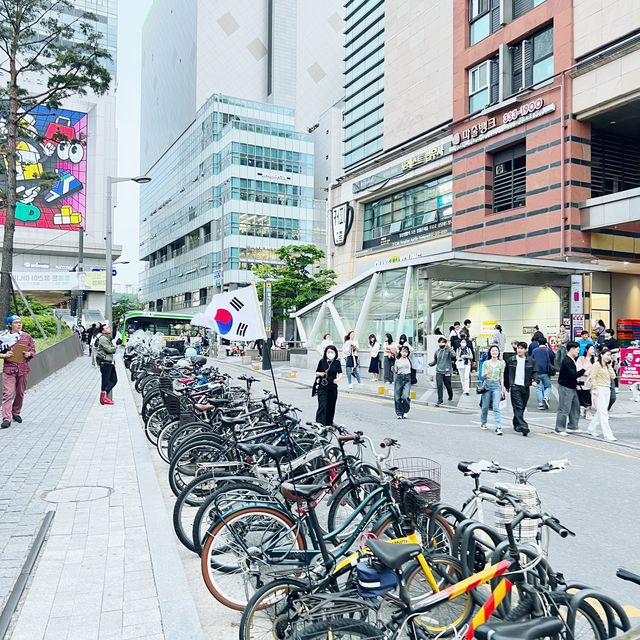 🇰🇷 The intersection Yeonnamdong & Hongdae