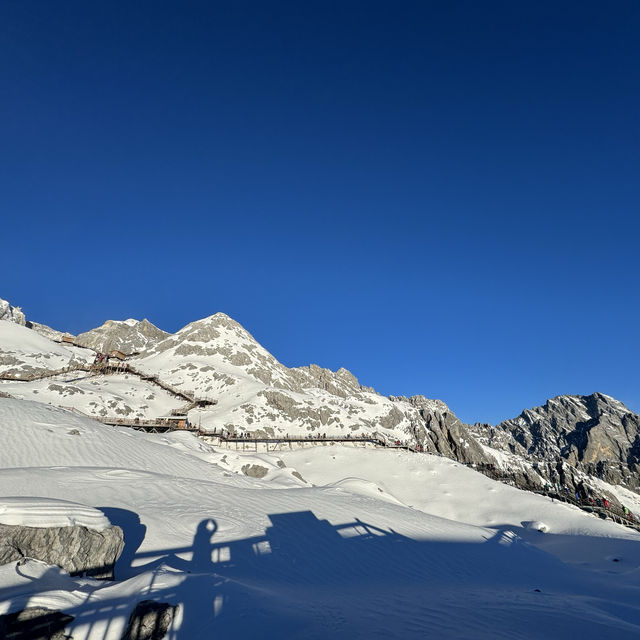ภูเขาหิมะมังกรหยก : JADE Dragon snow mountain