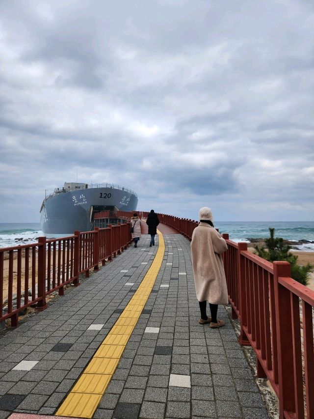 겨울바다가 아름다웠던 장사상륙작전 기념관(장사해수욕장) ❤️
