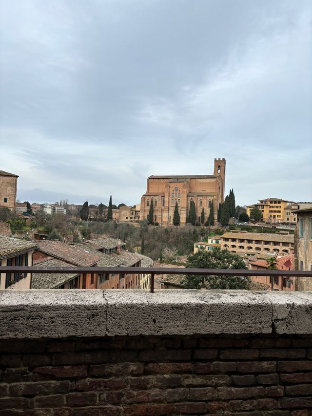 겨울에 유럽을 간다면 따뜻한 이탈리아 시에나는 필수🇮🇹⭐️