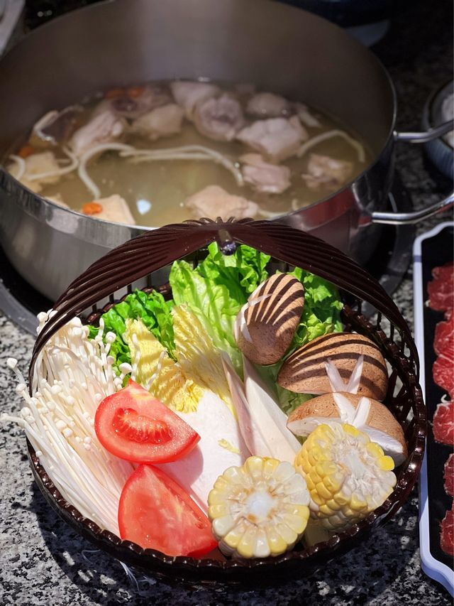 銅鑼灣四季皆宜又養生椰子雞