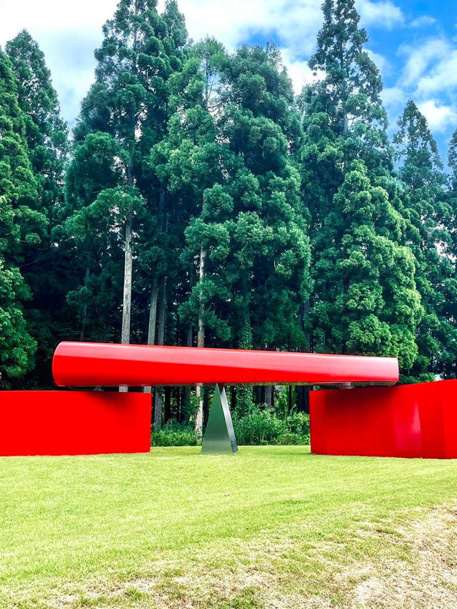 【兵庫】「最後の晩餐」ならぬ「最後の午餐」緑と彫刻の広大なART空間