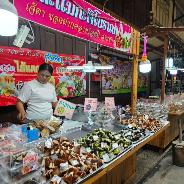 ตลาดสามชุก จ.สุพรรณบุรี