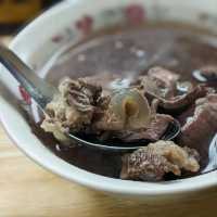台南人的早餐-米其林必比登推薦：西羅殿牛肉湯