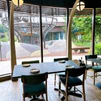 Collin’s Western Cuisines Mandai Wildlife West