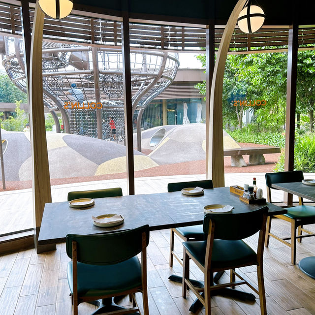 Collin’s Western Cuisines Mandai Wildlife West