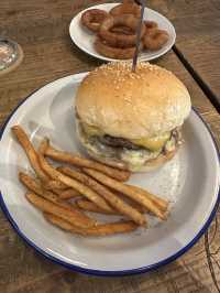【福岡】ふっわふわのパンの美味しいハンバーガー！