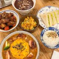 「DEMO和洋食堂：物美價廉，上海美食愛好者追捧的時尚去處」
