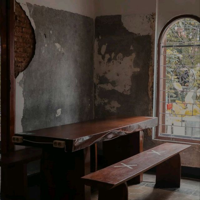 CRITOE IS ONE OF THE COFFEE PORTS THAT TRANSFORMS AN OLD HOUSE