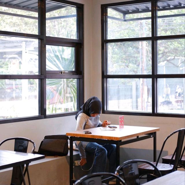 SACALUNA COFFEE | SEMI-OUTDOOR & SKATE PARK