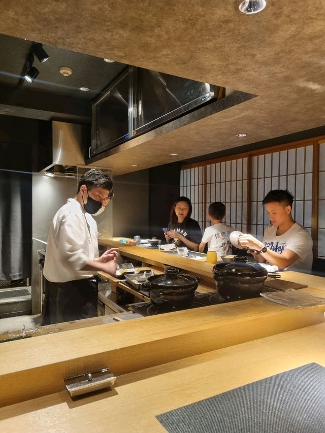 피곤함을 싹 잊게 해주는 최고급 오마카세, 오사카 “와와와”