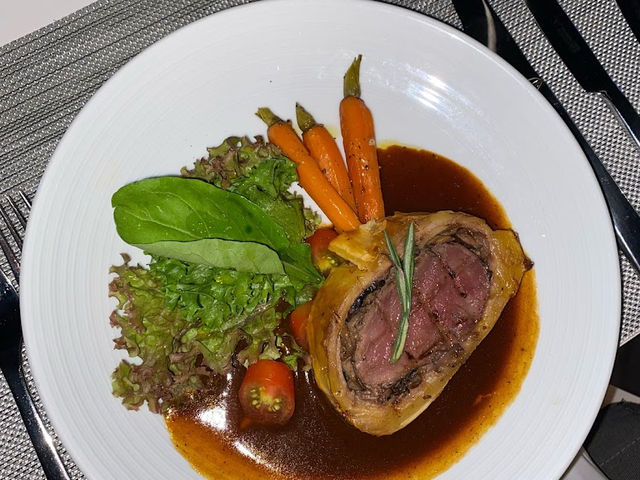 . 🥂The Sky32 Restaurant