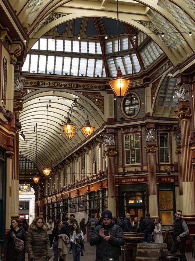 🇬🇧These markets in London are absolutely amazing to visit! 💐🥨 