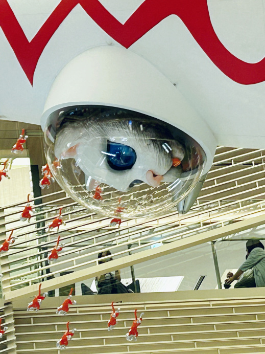 東京・銀座】GINZA SIXに「太陽の塔」の形をした巨大な宇宙船のLUCA号