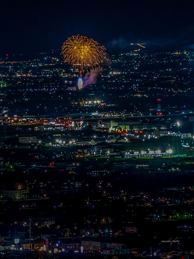 秋の連休はここに決まり！！夜景スポット奈良県1番💫若草山展望台 3箇所花火大会が一気に見れる！