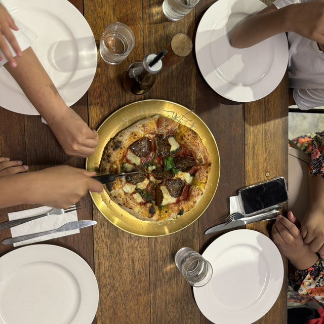 THE BEST PIZZA IN LANGKAWI! 🍕