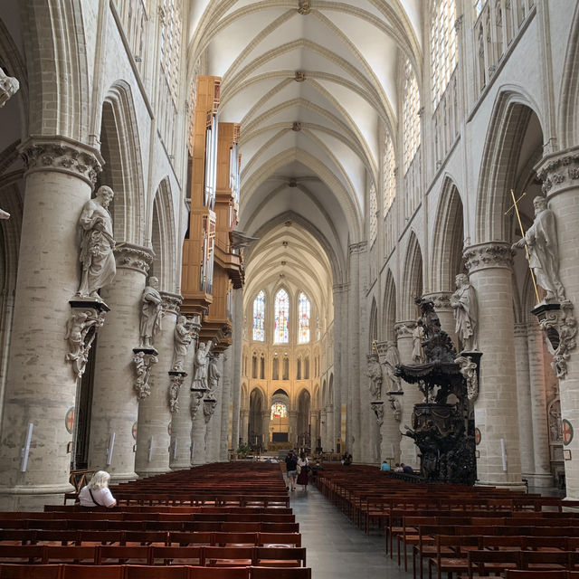 Brussels: A Whirlwind of Culture, Chocolate, and Charm