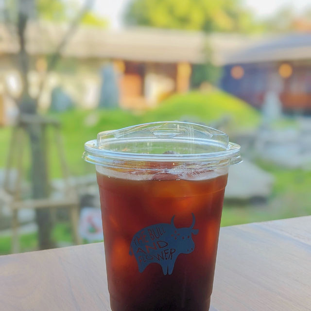 The bull and flower ~ คาเฟ่ในสวนสไตล์ญี่ปุ่น