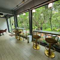Aomkod Cafe in Amphawa