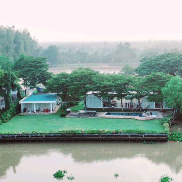 Am​ pool​ villa​