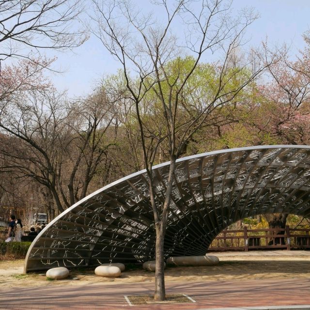 알바로 시자가 건축한 안양파빌리온
