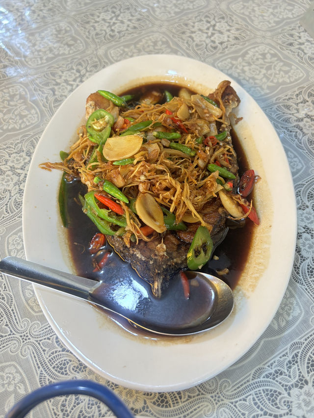 ของเด็ด ของหรอยที่ร้านต้นมะยม 🍽️😋