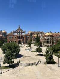Barcelona - a place full of amazing architectures. Even Hospital are a piece of art!