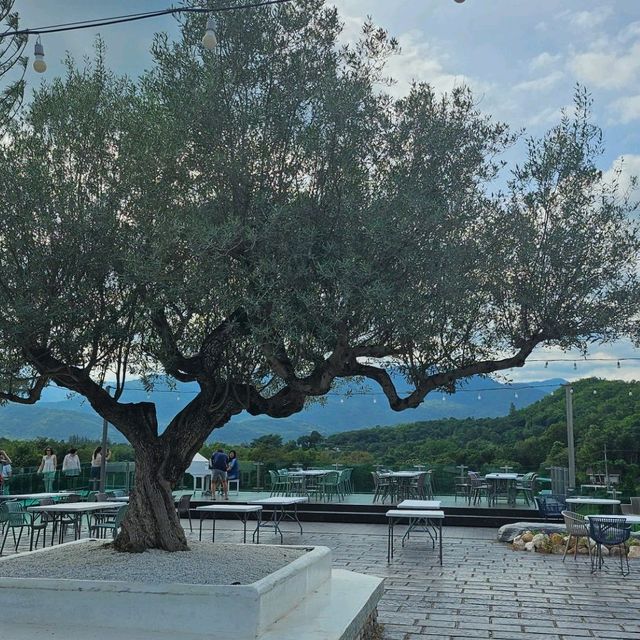 Oliva View De’Cafe: โอลิว่า วิว เดอคาเฟ่
