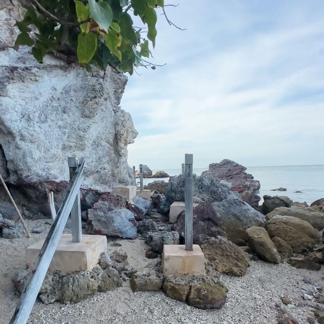 ถ้ำลับแสม ที่เกาะล้าน สวยอลังการมาก